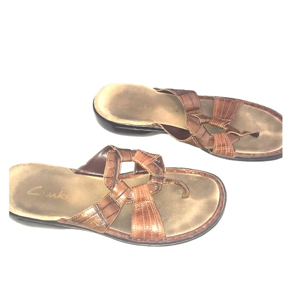 Clarks Shoes - Women’s Clarks sandals size 9 Brown